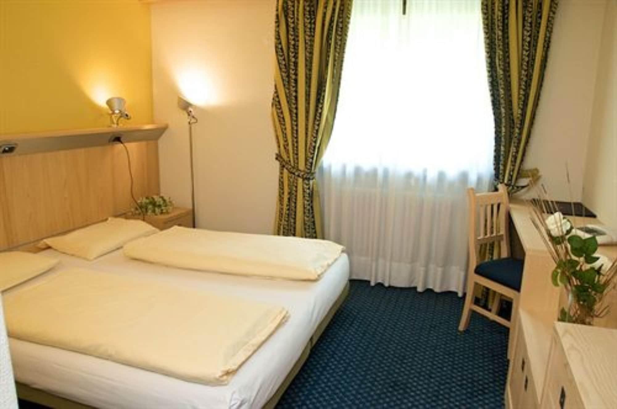 Alexander Charme Hotel Livigno Bagian luar foto