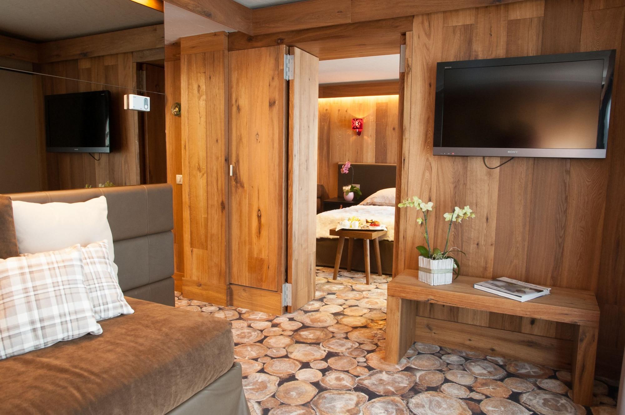 Alexander Charme Hotel Livigno Bagian luar foto