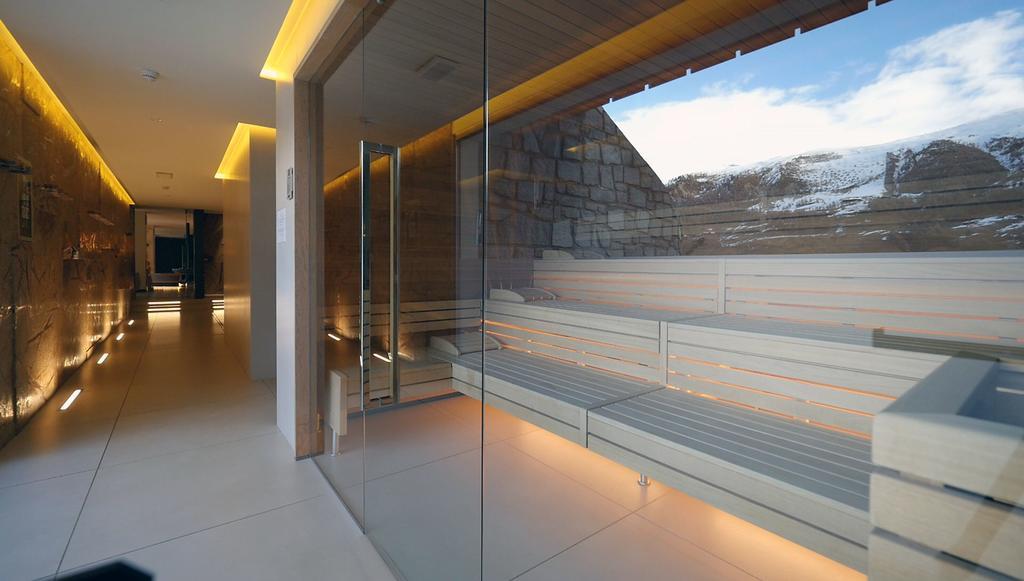 Alexander Charme Hotel Livigno Bagian luar foto
