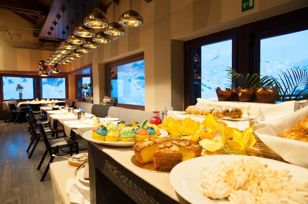 Alexander Charme Hotel Livigno Bagian luar foto
